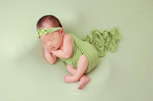 茌平宝宝拍嗝吐奶